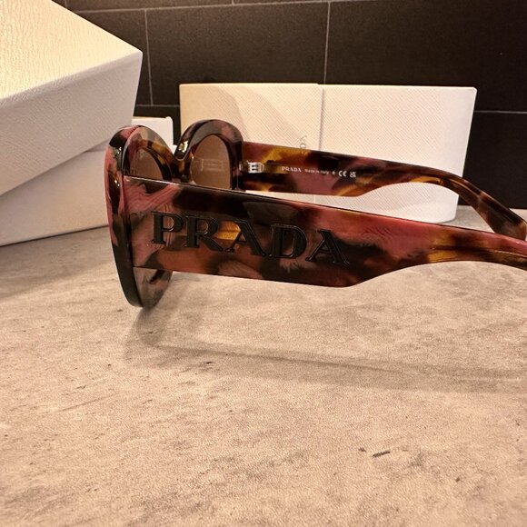 Prada Oversized Tortoiseshell Logo Sunglasses | Brown Gradient | New w/ Box main image 9